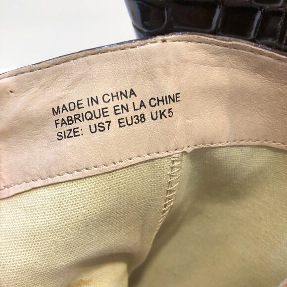 Urban Outfitters UO Bella Brown Croc Embossed Boots - Picture 9 of 12